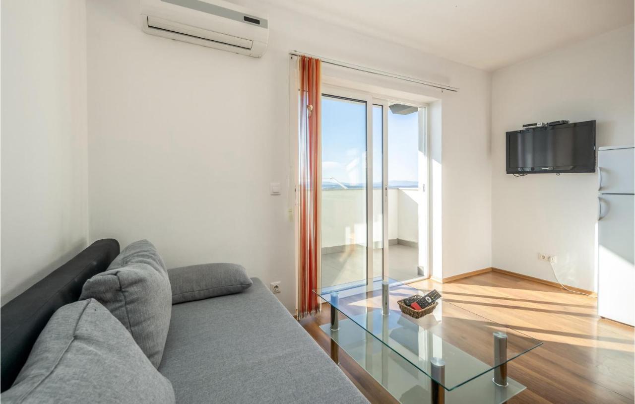 Stunning Apartment In Crikvenica With Wifi Luaran gambar