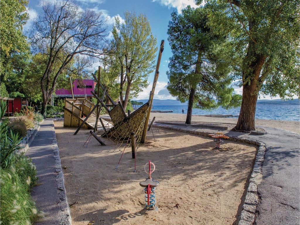 Stunning Apartment In Crikvenica With Wifi Luaran gambar