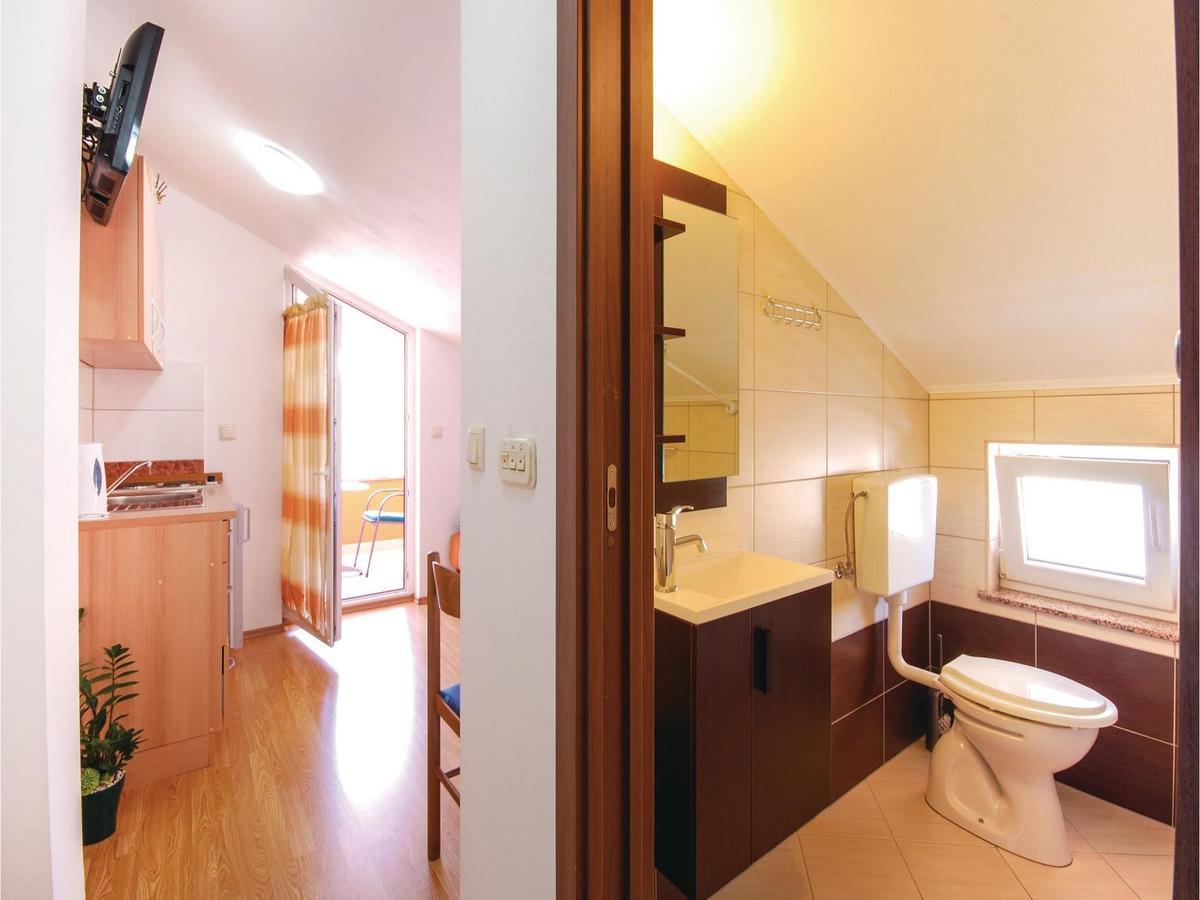 Stunning Apartment In Crikvenica With Wifi Luaran gambar